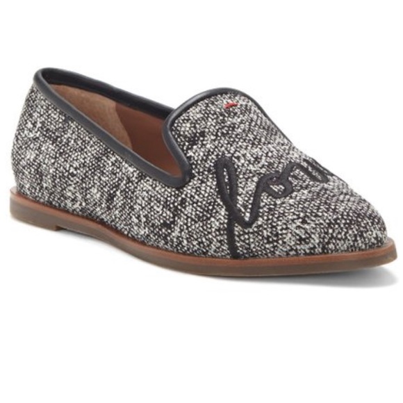 Ellen Degeneres Shoes - Ellen Degeneres White Kamada Love Loafers size 10